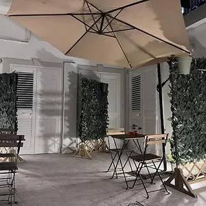 casa-del-forestiero-umberto.taorminaitalyhotels.com/